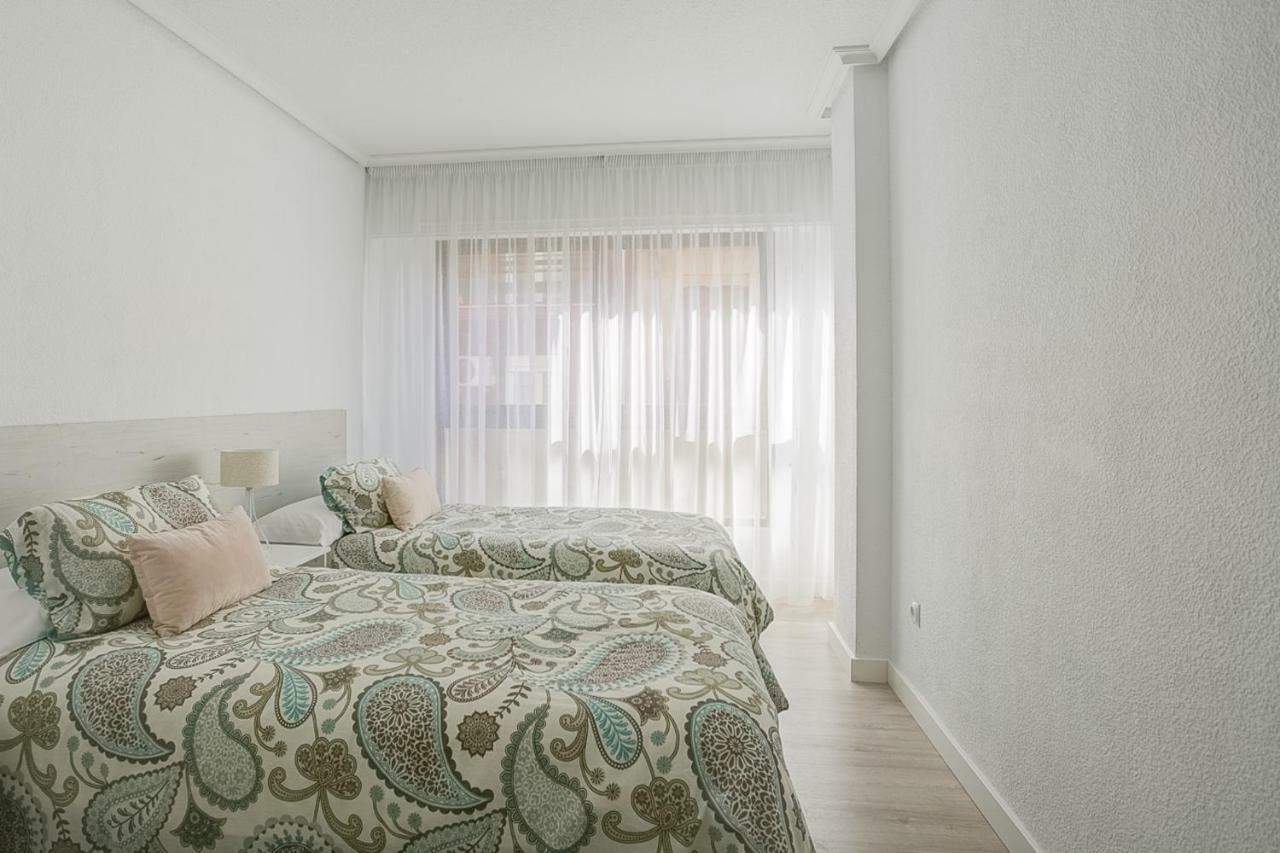 Un Lujo En El Corazon De Alicante Exterior foto